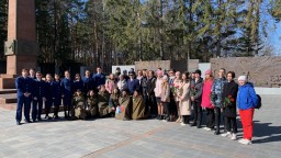 Торжественно-траурная церемония на Широкореченском военно-мемориальном комплексе.