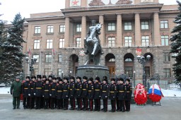Торжественная церемония возложения цветов к памятнику Г.К. Жукова